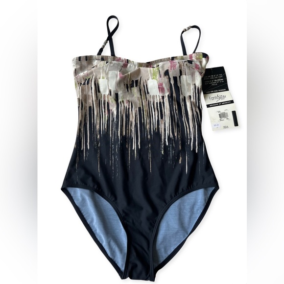 NWT FantaSizer Women’s Swimsuit - Picture 1 of 10